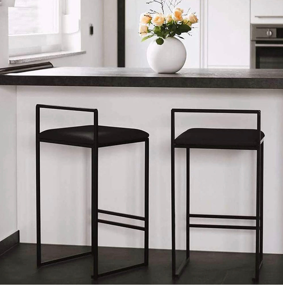 Kitchen barstool design - metal and cushioned seat